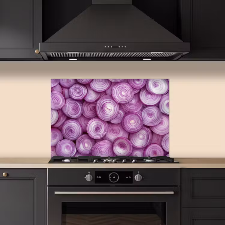 Spatscherm keuken - Paars - Uien - Close up — 2