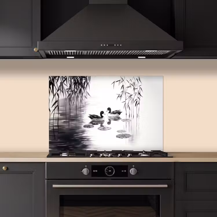 Spatscherm keuken - Eenden - Waterlelies - Riet - Zwart — 2
