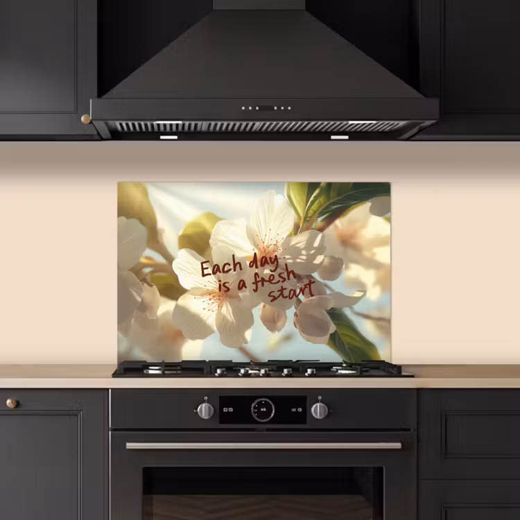 Spatscherm keuken - Bloesems - Zonlicht - Quote - Wit — 2