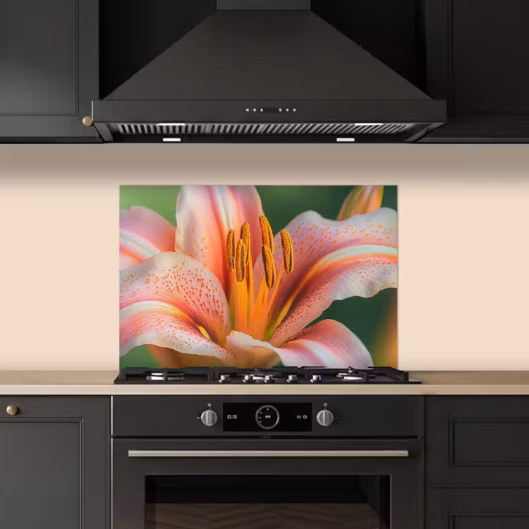 Spatscherm keuken - Lelie - Close up - Lichtroze — 2