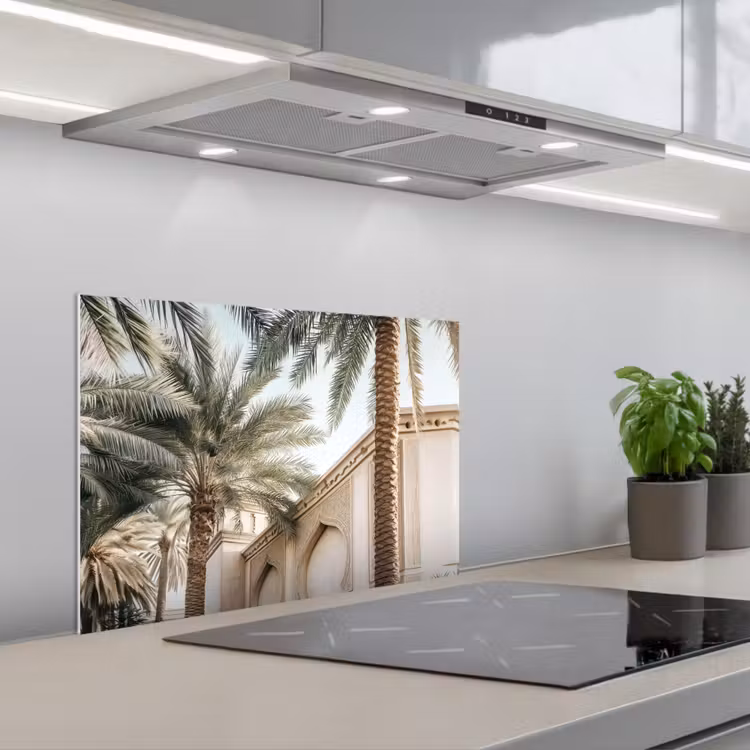 Spatscherm keuken - Gebouw - Palmbomen - Beige - Zon — 5