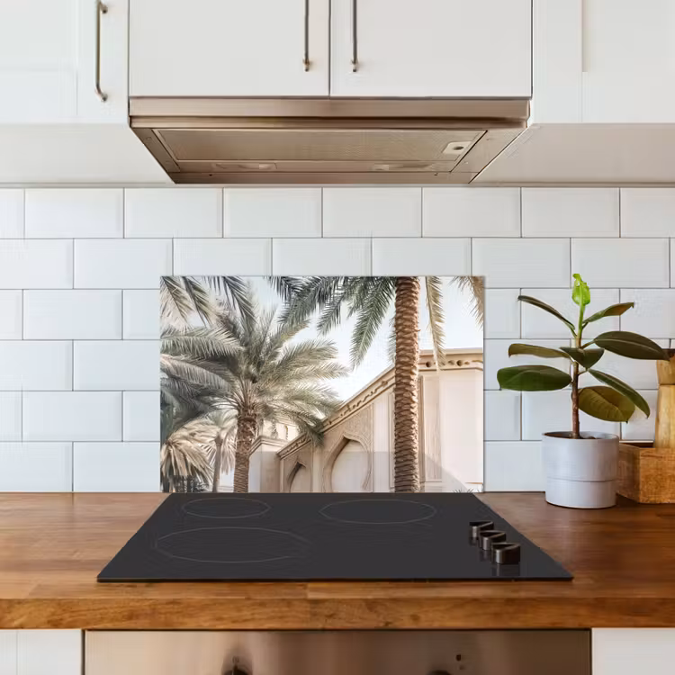 Spatscherm keuken - Gebouw - Palmbomen - Beige - Zon — 6