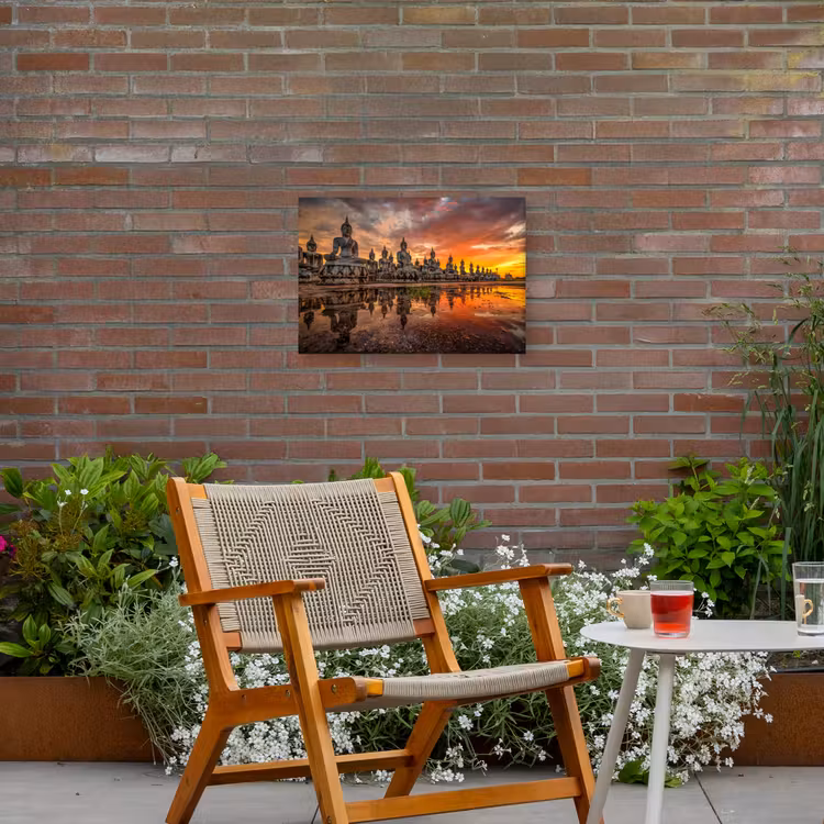 Buiten canvas - Rij van Boeddha-beelden bij zonsondergang — 2