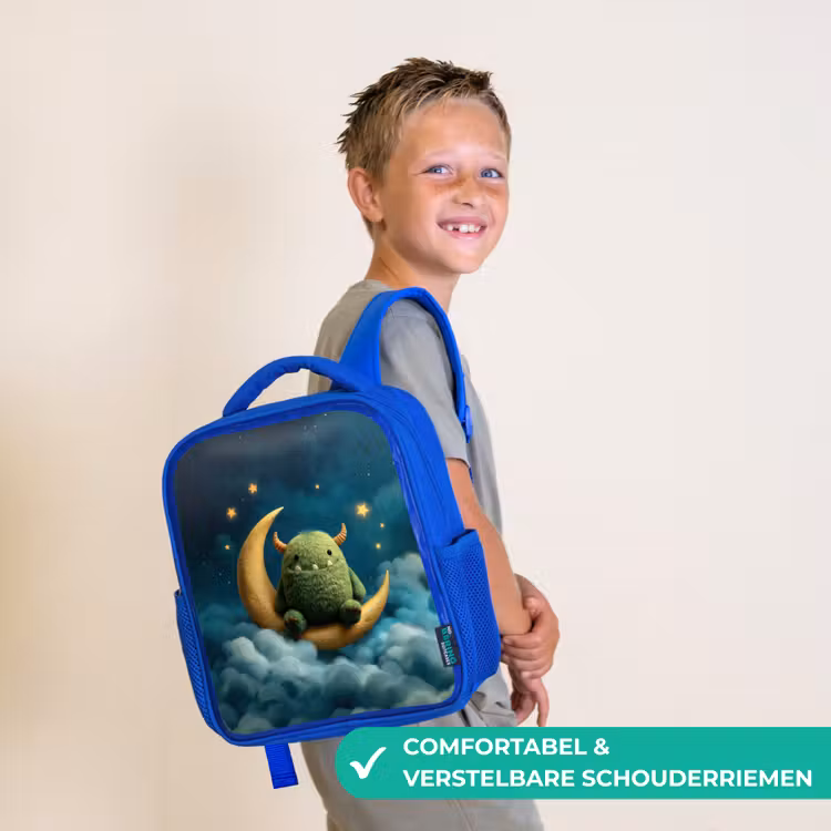 Rugzak kind - blauw - Groen pluismonster op maansikkel tussen dromerige wolken — 4