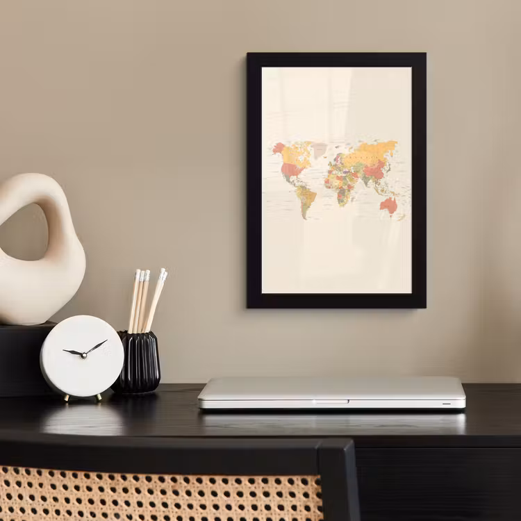 Poster met lijst - Wereldkaart - Realistisch - Beige — 2