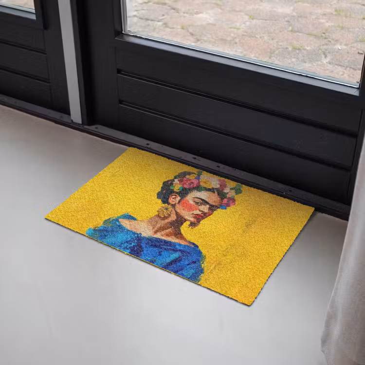 Deurmat - Frida Kahlo - Vrouw - Geel - Blauw - Bloemen — 2