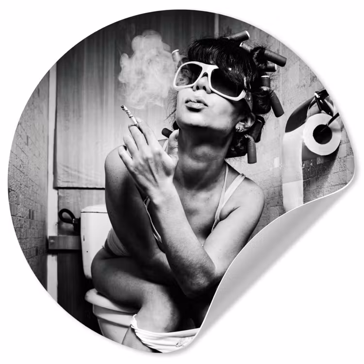 Behangcirkel - Vrouw - Vintage - Krulspelden - Toilet - Sigaret — 1