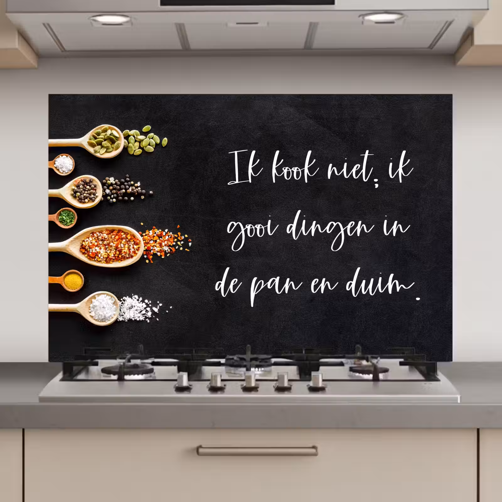 Spatscherm keuken - Ik gooi dingen in de pan en duim - Keuken - Quotes - Spreuken - Humor — 1