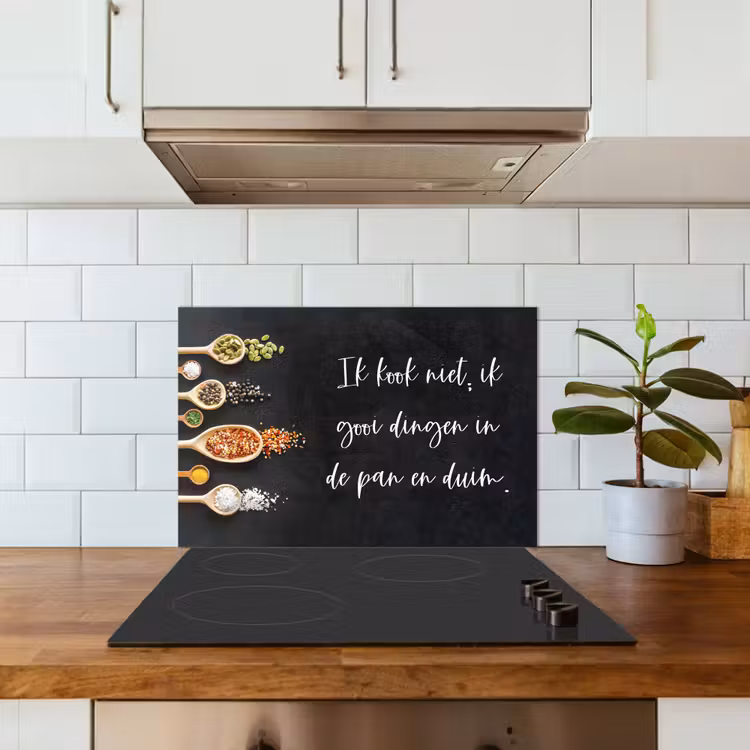 Spatscherm keuken - Ik gooi dingen in de pan en duim - Keuken - Quotes - Spreuken - Humor — 6