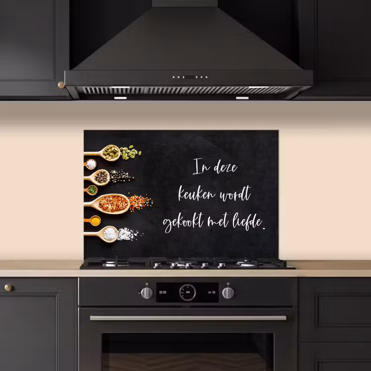 Spatscherm keuken - Quotes - Keuken - Spreuken - In deze keuken wordt gekookt met liefde - Liefde — 2