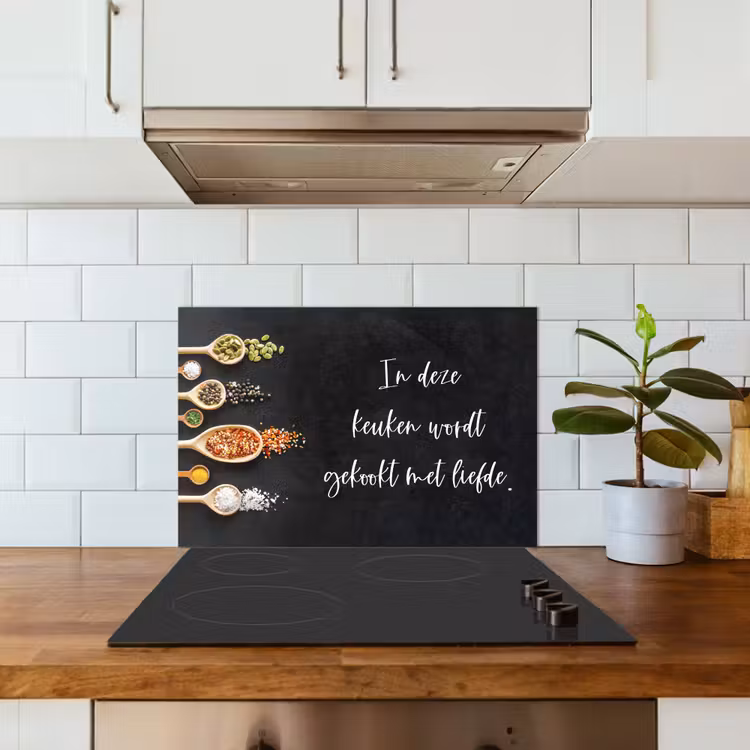 Spatscherm keuken - Quotes - Keuken - Spreuken - In deze keuken wordt gekookt met liefde - Liefde — 6