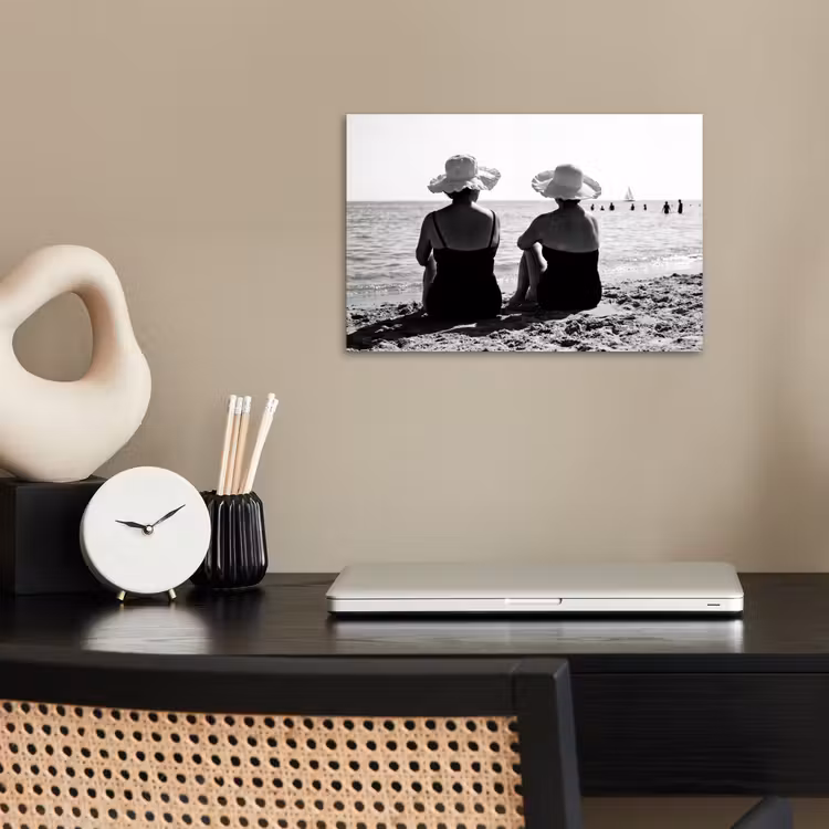 Poster - Vrouwen - Zonnehoed - Strand - Zwart - Wit — 2