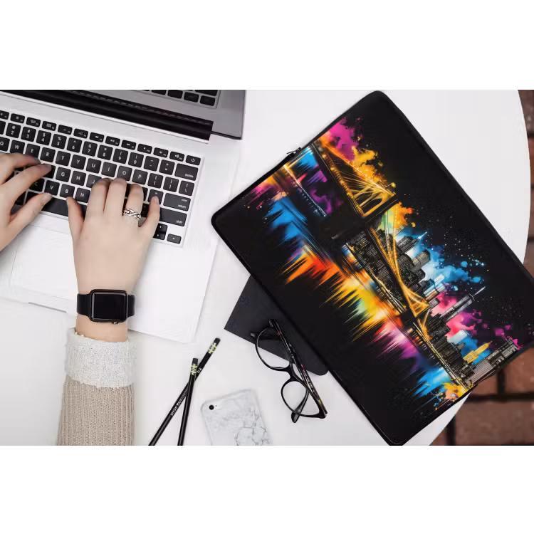 Laptophoes - Skyline - Brug - Verlichting - Kleuren — 3