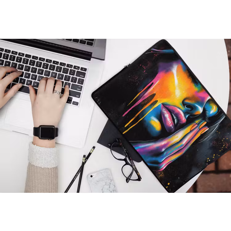 Laptophoes - Vrouw - Gezicht - Verf - Kunstzinnig — 3