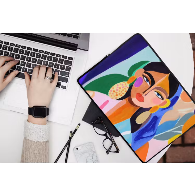 Laptophoes - Portret - Vrouw - Modern — 3
