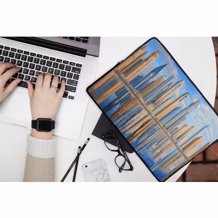 Laptophoes - Skyline - Wolkenkrabbers - Water - Blauw — 3