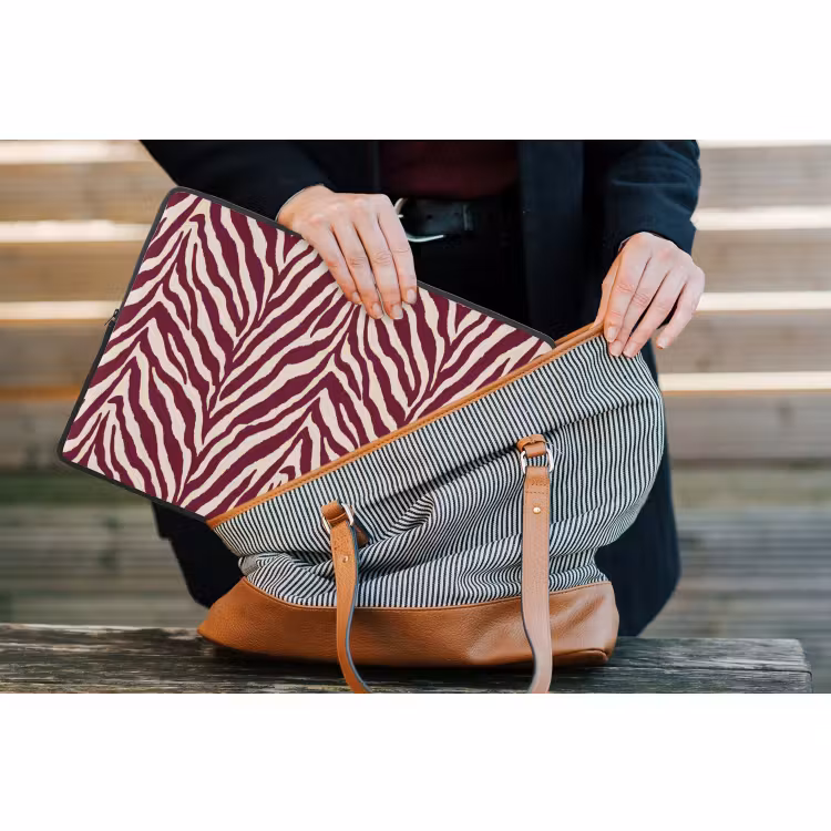 Laptophoes - Zebra - Motief - Bordeaux - Rood — 4