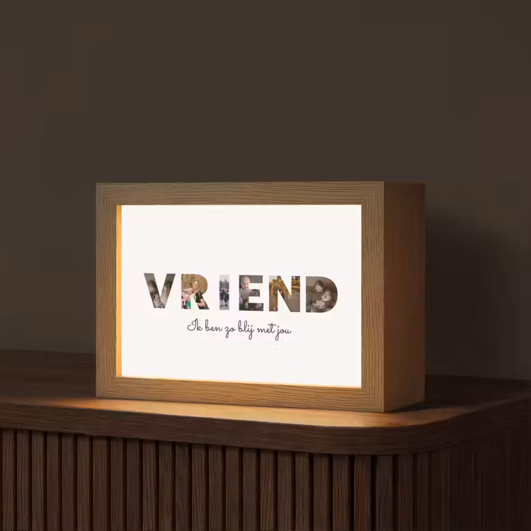 Gepersonaliseerde tafellamp - Vriend - Lettercollage — 1