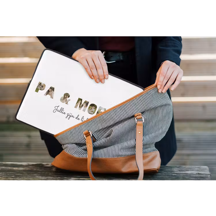 Gepersonaliseerde laptophoes - Pa & Moeke - Lettercollage — 4