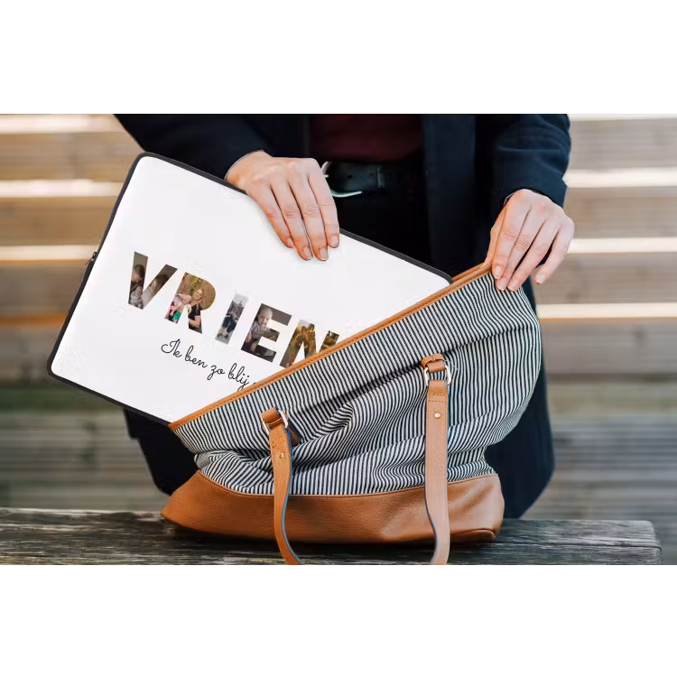 Gepersonaliseerde laptophoes - Vriend - Lettercollage — 4