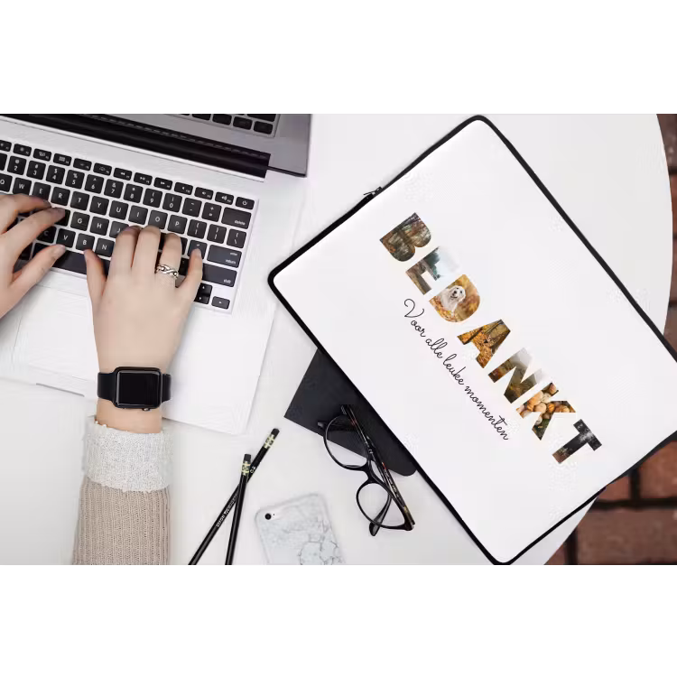 Gepersonaliseerde laptophoes - Bedankt - Lettercollage — 3
