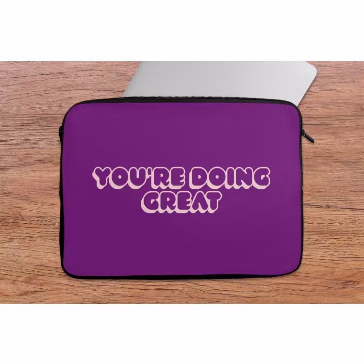 Laptophoes - You're doing great - Paars - Bubble letters — 2