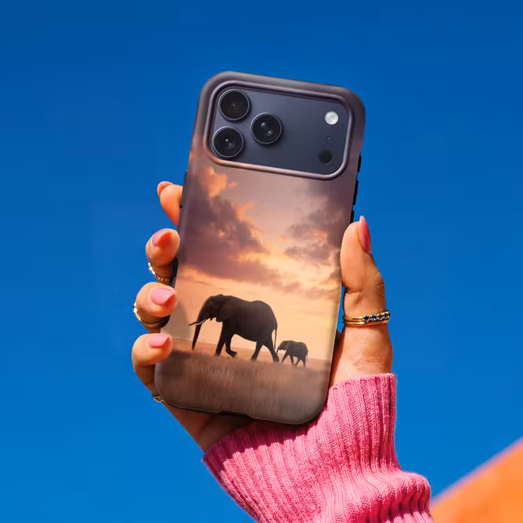 Telefoonhoesje Toughcase - Olifanten - Grasland - Zonsondergang — 2