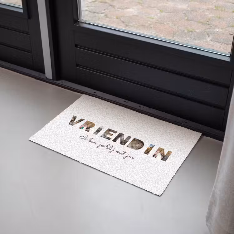 Gepersonaliseerde deurmat - Vriendin - Lettercollage — 2