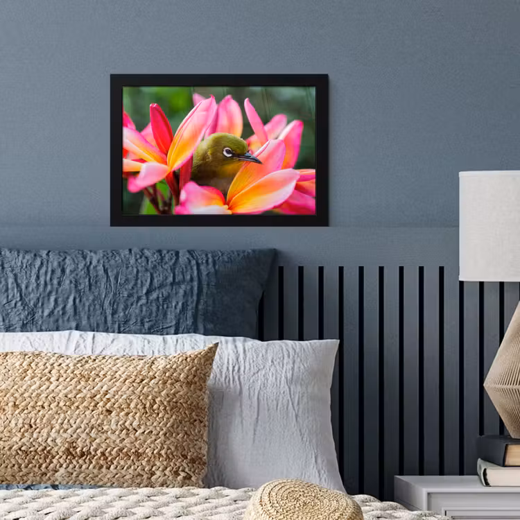 Poster met lijst - Tropische vogel tussen roze bloem — 3