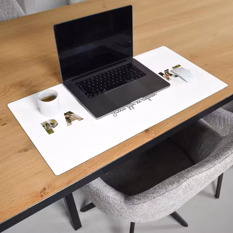 Gepersonaliseerde bureau onderlegger - Pa & Moeke - Lettercollage — 3