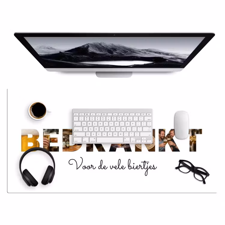Gepersonaliseerde bureau onderlegger - Bedrankt - Lettercollage — 4