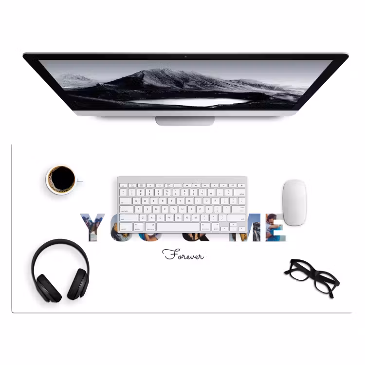 Gepersonaliseerde bureau onderlegger - You & Me - Lettercollage — 4