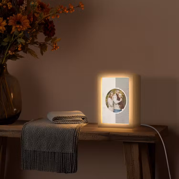 Gepersonaliseerde Lightbox - Ronde foto met modern lijnpatroon — 3