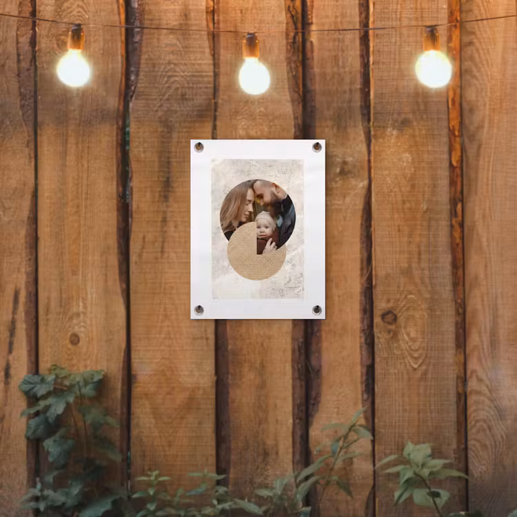 Gepersonaliseerde tuinposter - Ronde fotocollage met beige textuur en marmeren achtergrond — 2