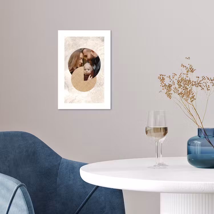 Gepersonaliseerde poster - Ronde fotocollage met beige textuur en marmeren achtergrond — 4