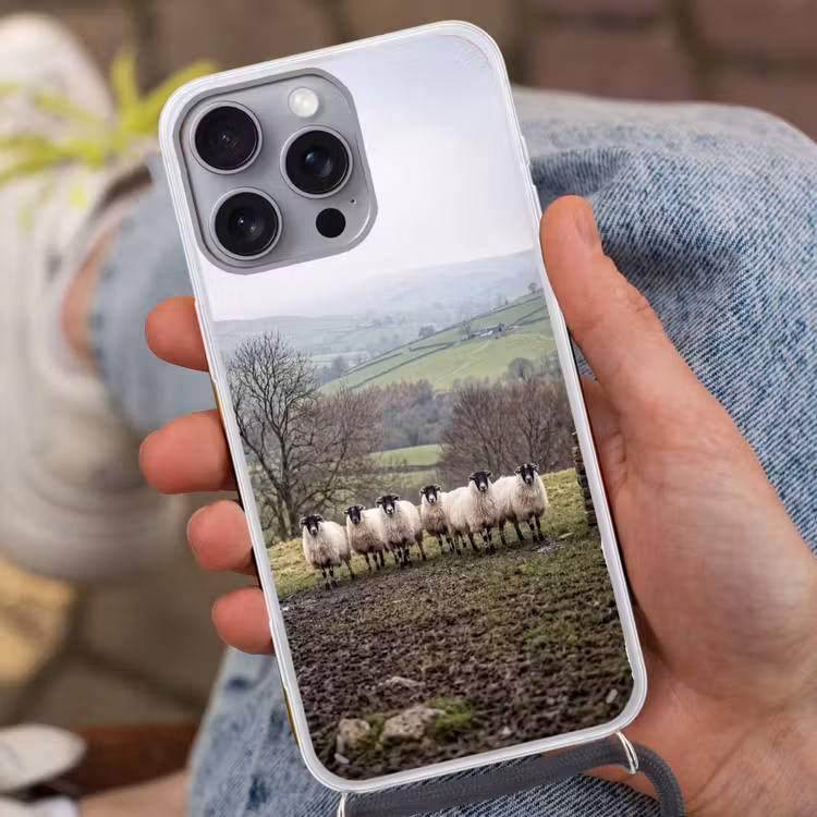Telefoonhoesje met koord - Schapen - Rij - Weide - Dieren - Platteland — 2