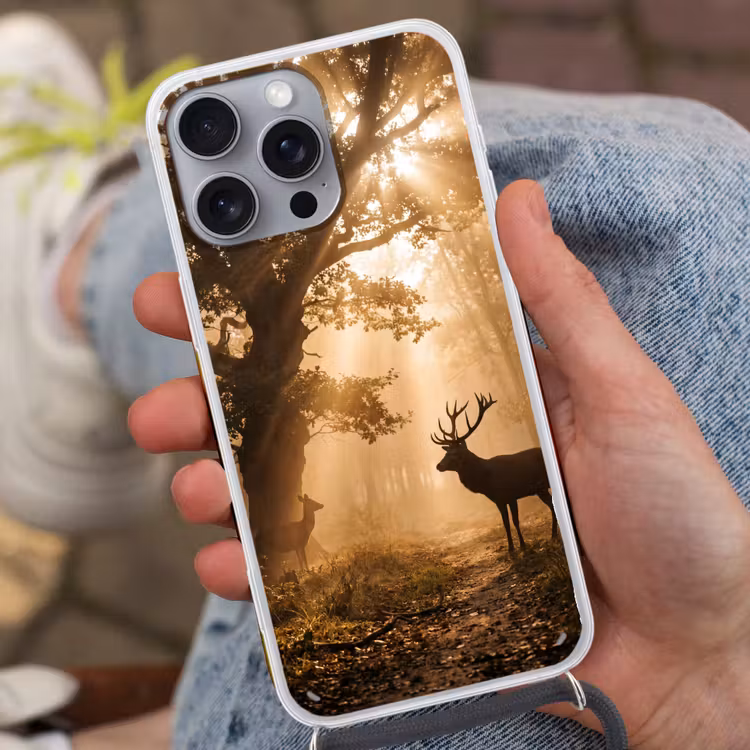 Telefoonhoesje met koord - Hert - Bos - Mistig - Natuur - Goud — 2