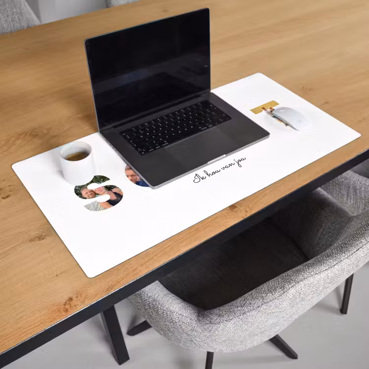 Gepersonaliseerde bureau onderlegger - Schat - Lettercollage — 3