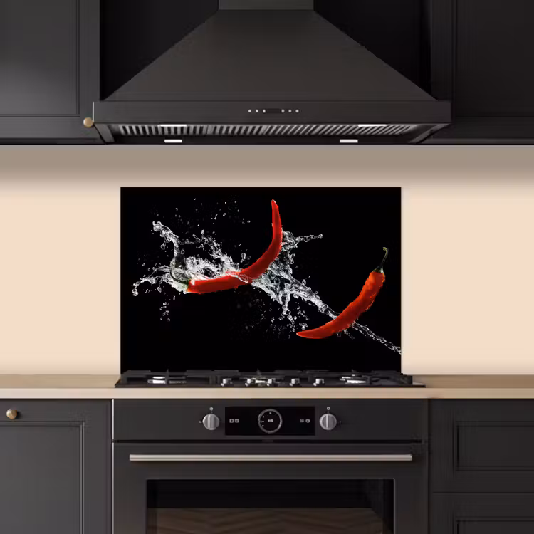 Spatscherm keuken - Chilipeper - Stilleven - Water - Zwart - Rood — 2
