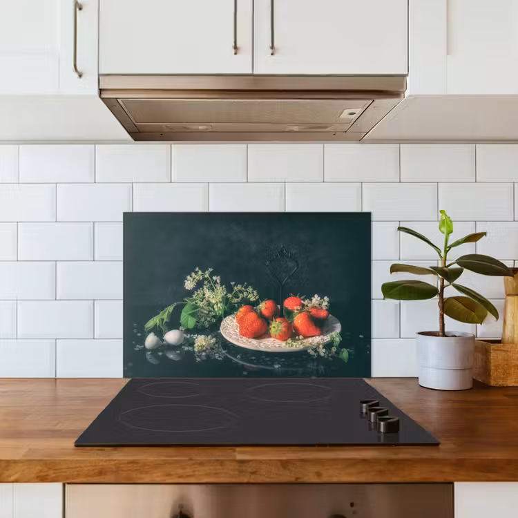 Spatscherm keuken - Aardbeien - Schilderij - Stilleven - Bloemen - Ei - Bord — 6