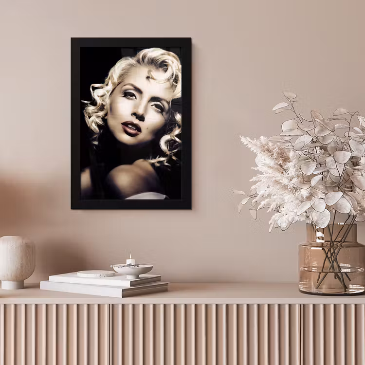 Poster met lijst - Vrouw - Vintage - Lippenstift - Blond - Krullen — 5