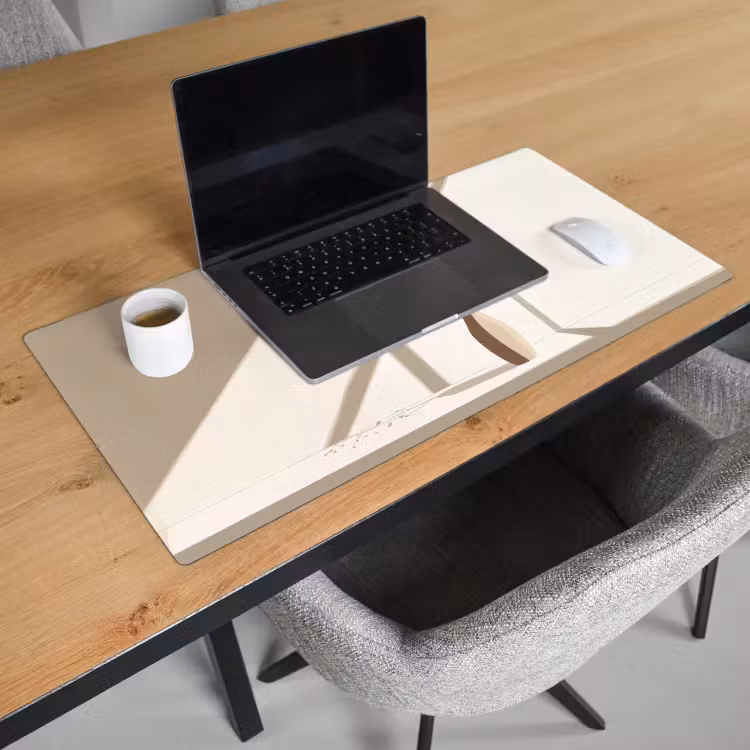 Bureau onderlegger - Vaas - Takken - Bessen - Minimalistisch — 2