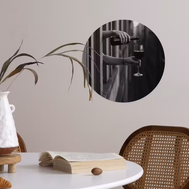 Behangcirkel - Wijnfles - Glas - Handen - Raam — 4