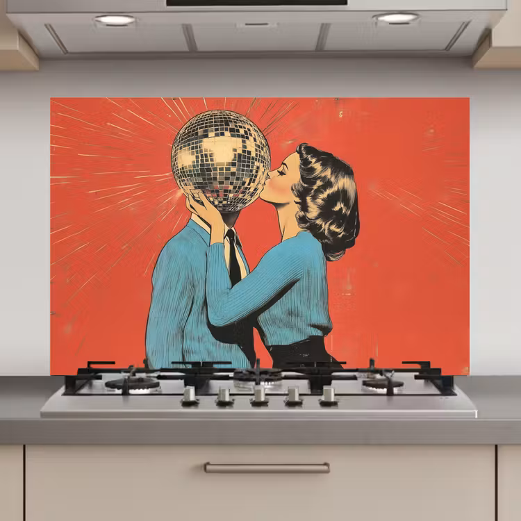 Spatscherm keuken - Vrouw - Retro - Discobal - Kus — 1