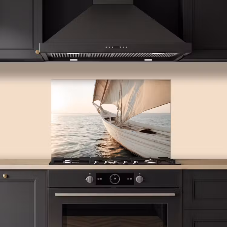 Spatscherm keuken - Zeilboot - Zee - Beige - Zon — 2