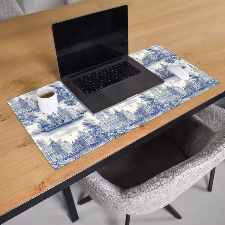 Bureau onderlegger - Huizen - Bomen - Water - Vogels - Blauw — 3