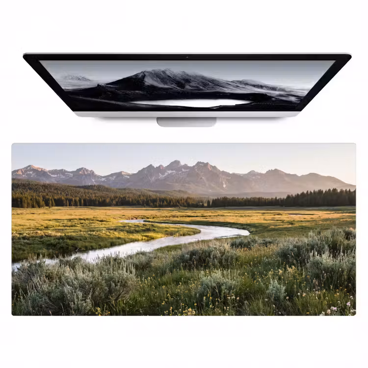 Bureau onderlegger - Berglandschap - Rivier - Bos — 1