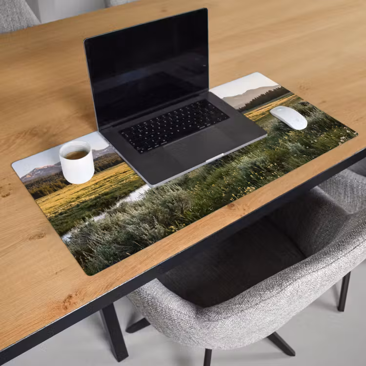 Bureau onderlegger - Berglandschap - Rivier - Bos — 3