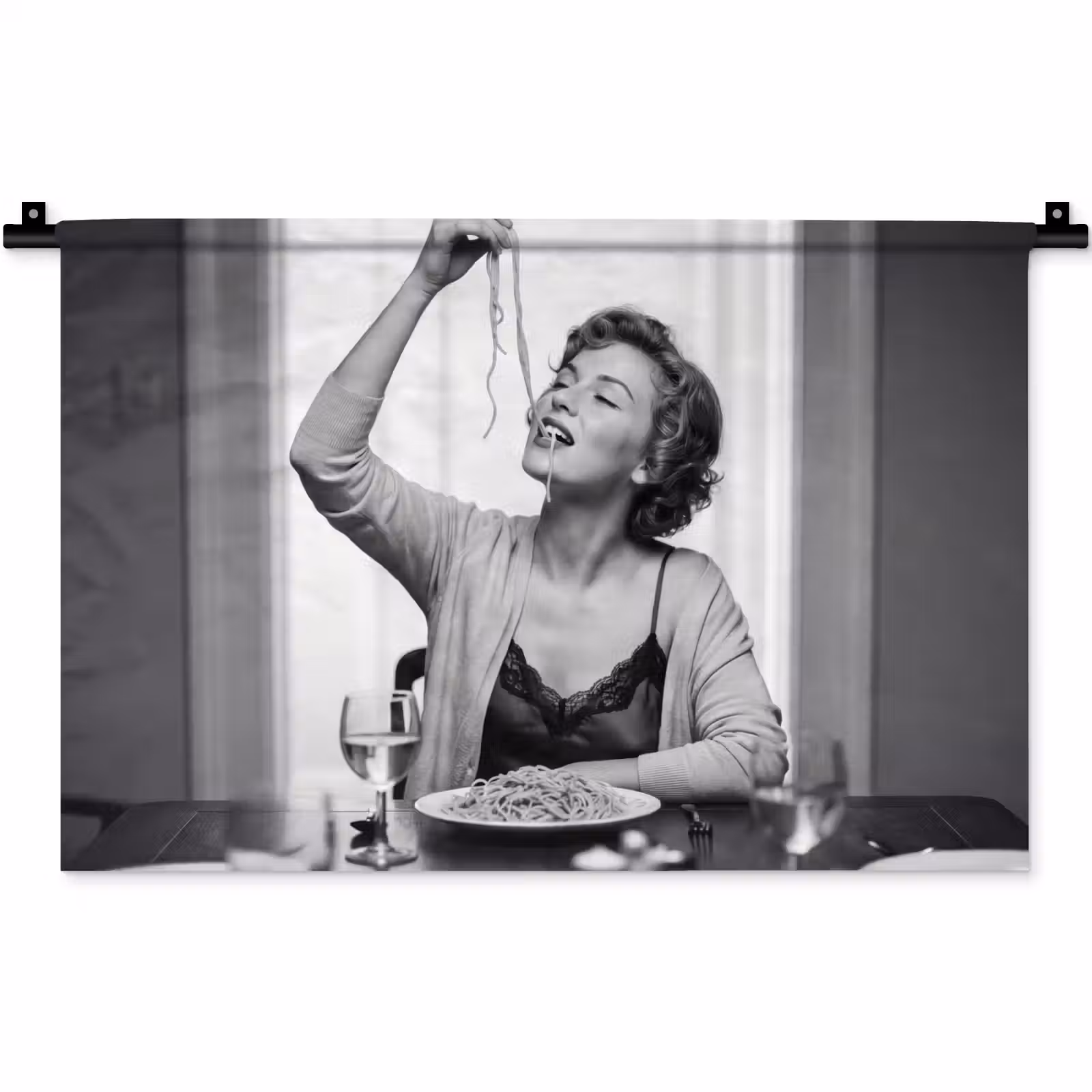 Wandkleed - Vrouw - Spaghetti - Zwart - Wit — 1