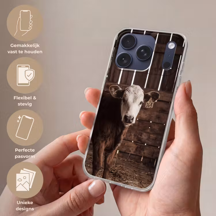 Telefoonhoesje Softcase - Kalf - Oormerk - Houten stal — 4